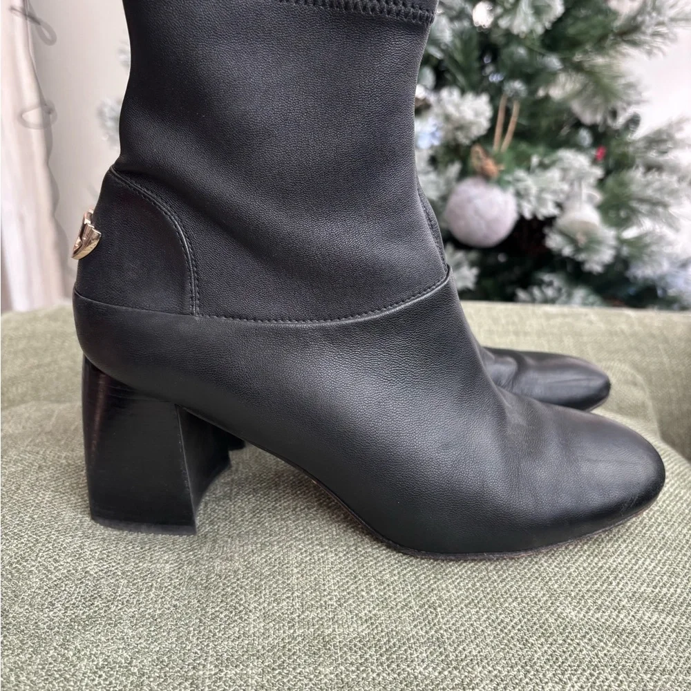 Tory Burch Black Heeled Boots with Gold Logo - Picture 4 of 9